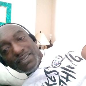 Meet your Posher, Troy